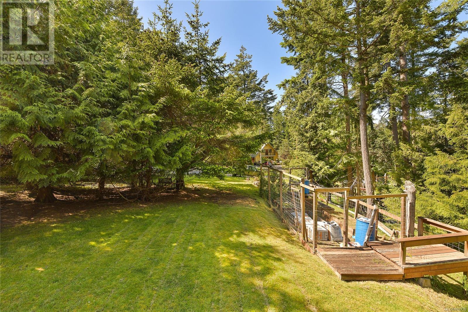 212 Cherry Tree Lane, Mayne Island
