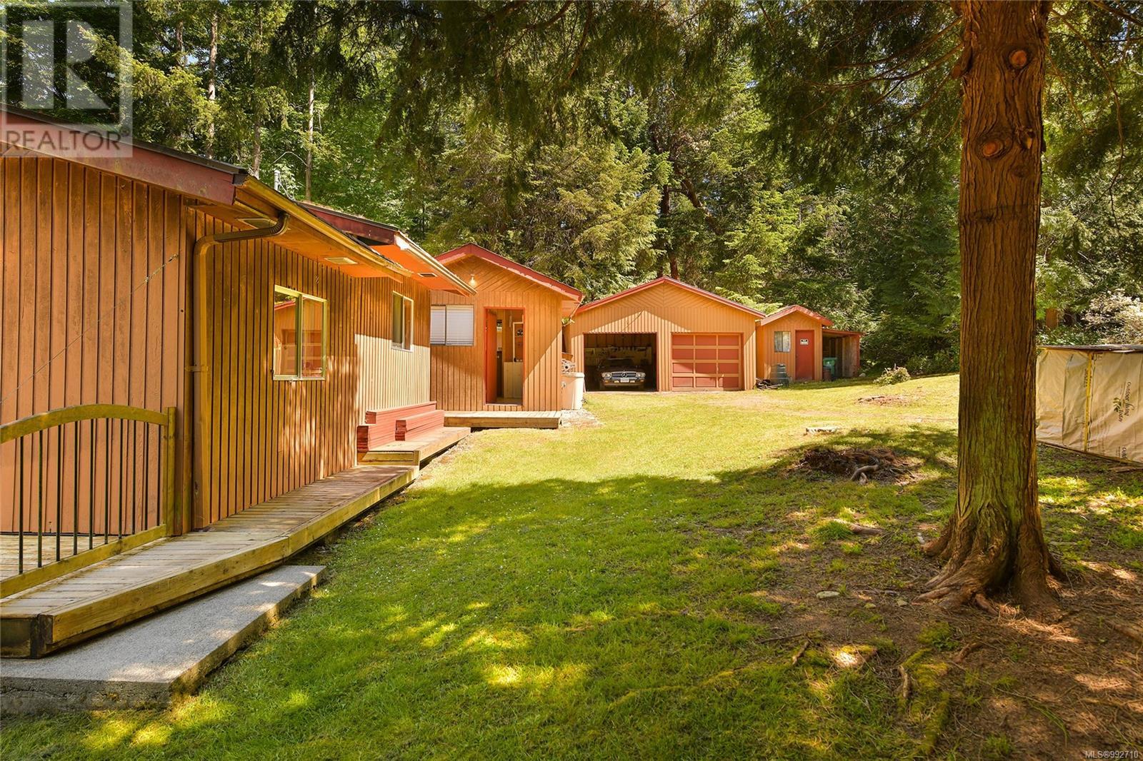  212 Cherry Tree Lane, Mayne Island