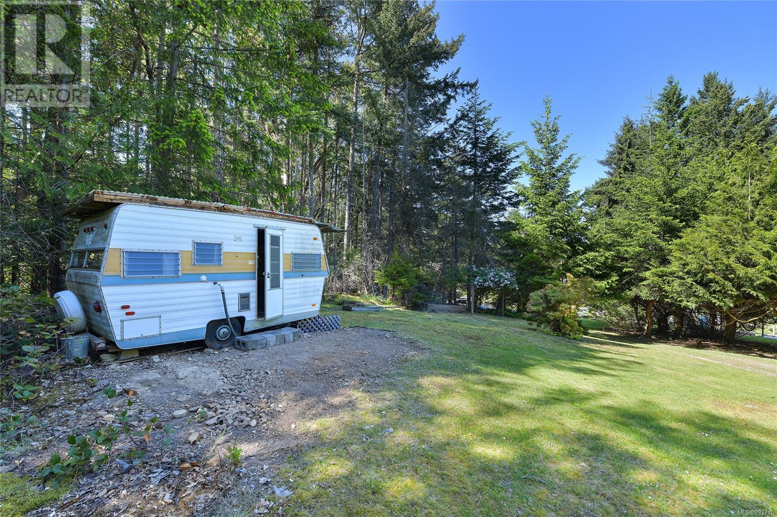  212 Cherry Tree Lane, Mayne Island