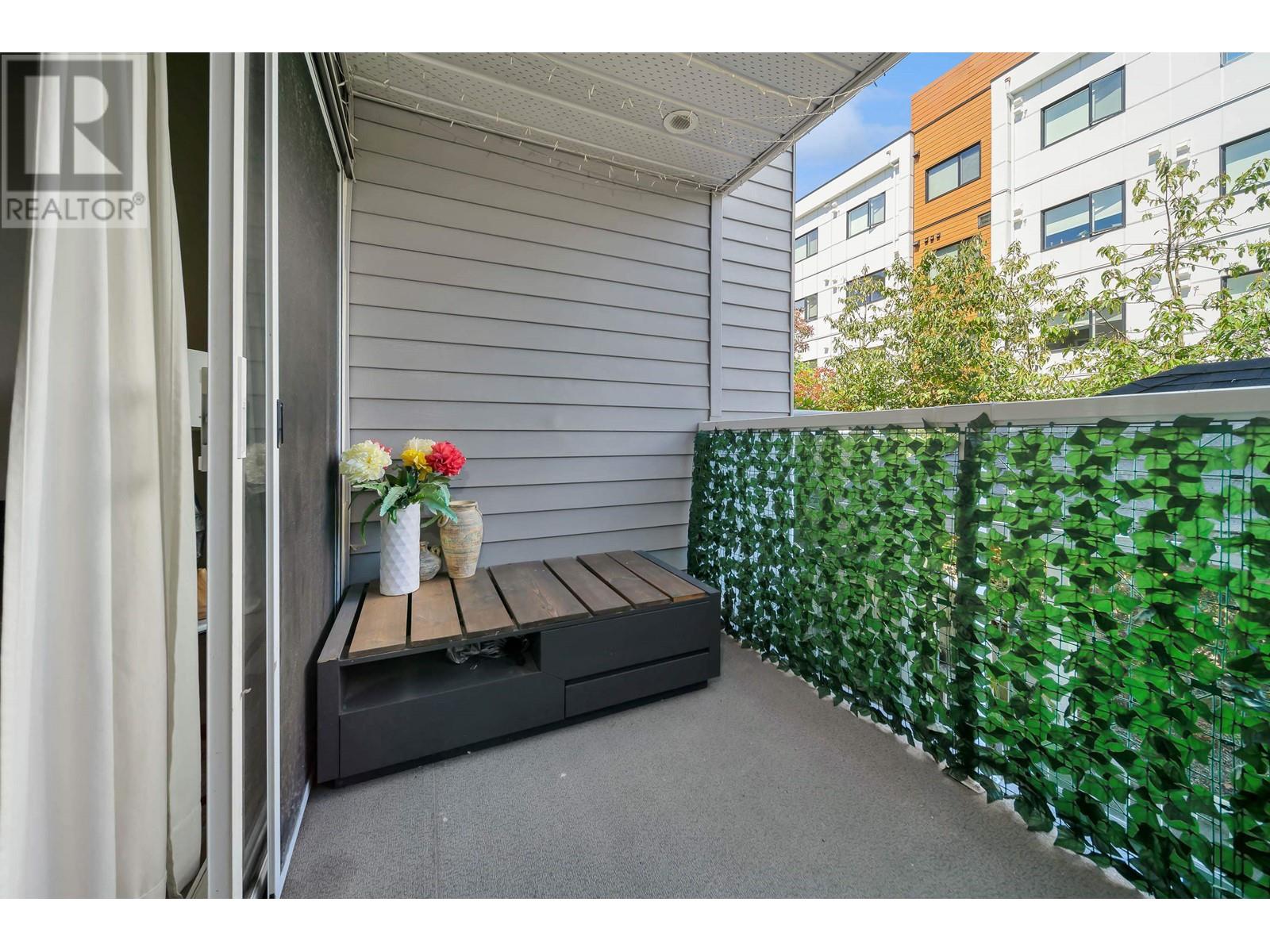 Photo 16 of 204 11671 Fraser Street, Maple Ridge BC