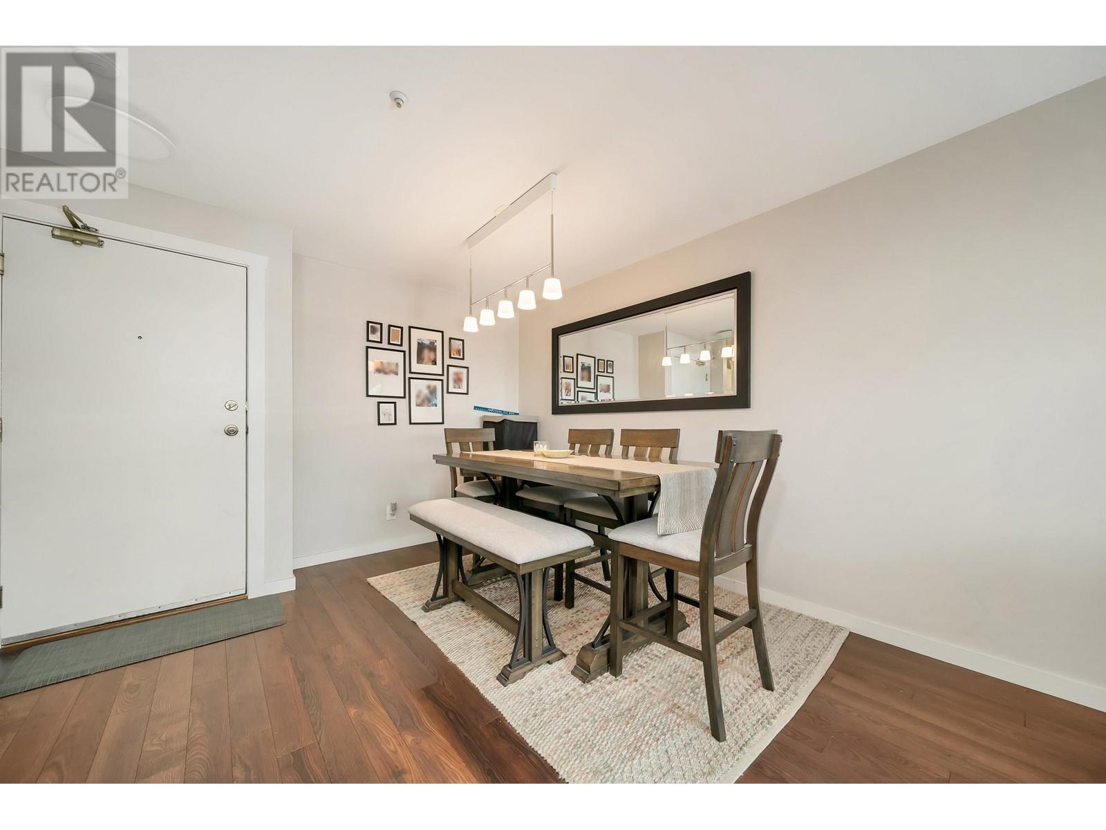 Photo 7 of 204 11671 Fraser Street, Maple Ridge BC