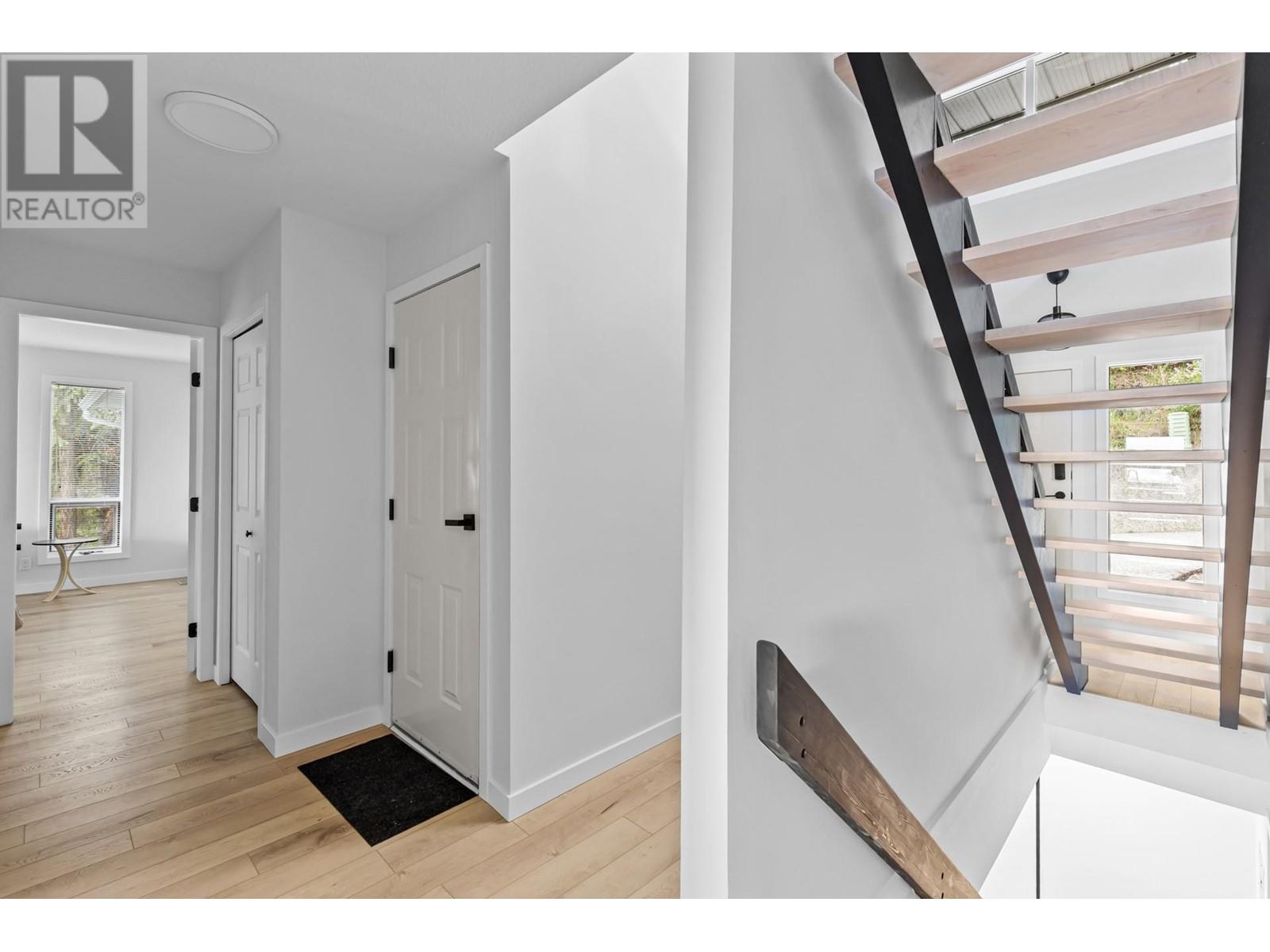  1515 Scott Crescent, West Kelowna