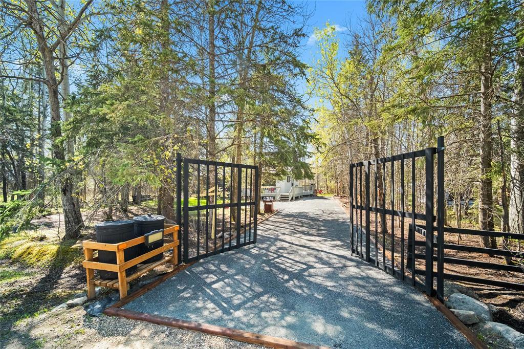 Photo 17 of 21 Canoba Crescent, Gimli Rm MB