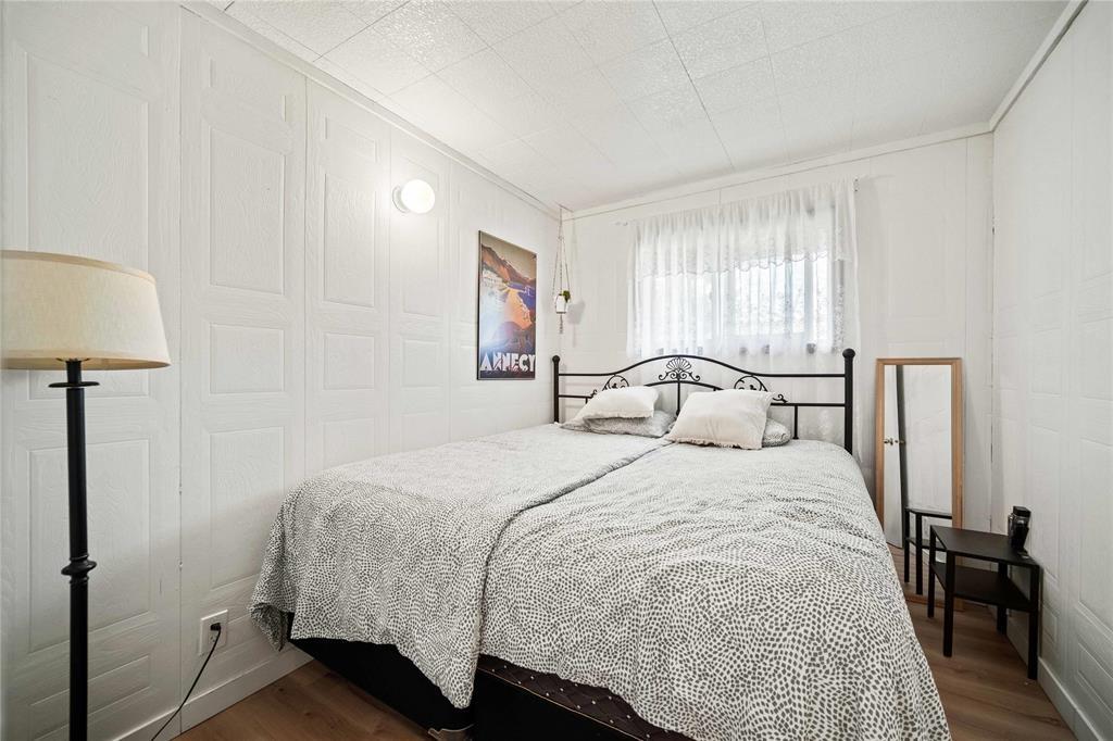 Photo 23 of 21 Canoba Crescent, Gimli Rm MB