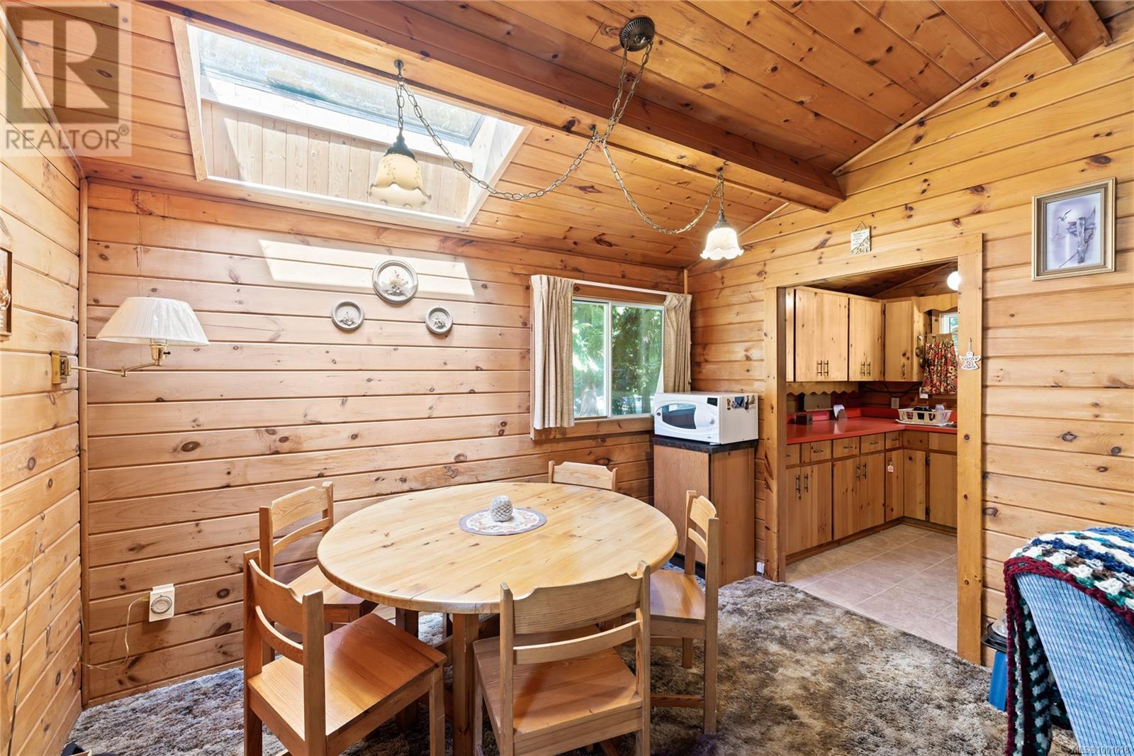 Photo 24 of 3826 Charlton Dr, Qualicum Beach BC