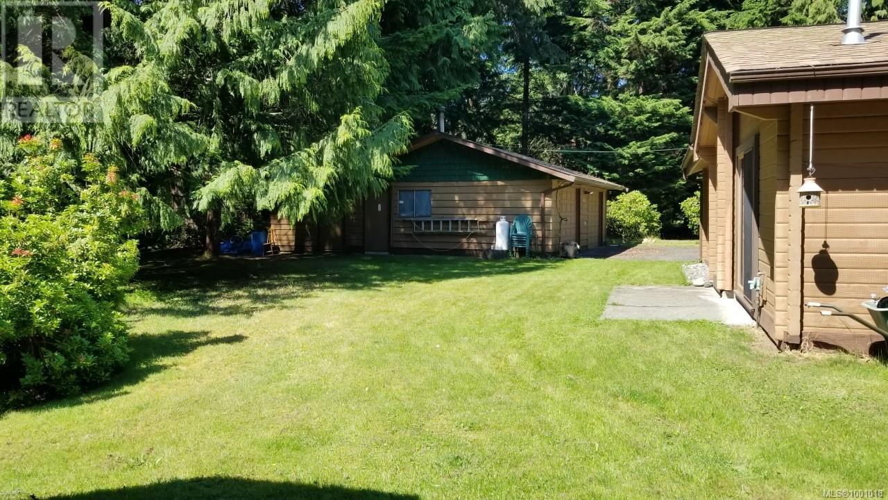 Photo 38 of 3826 Charlton Dr, Qualicum Beach BC