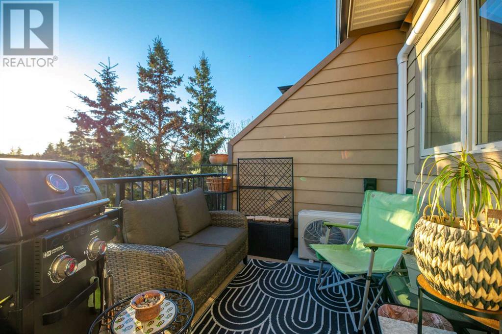 Single Family House for Sale in    Street SW Glenbrook Calgary 