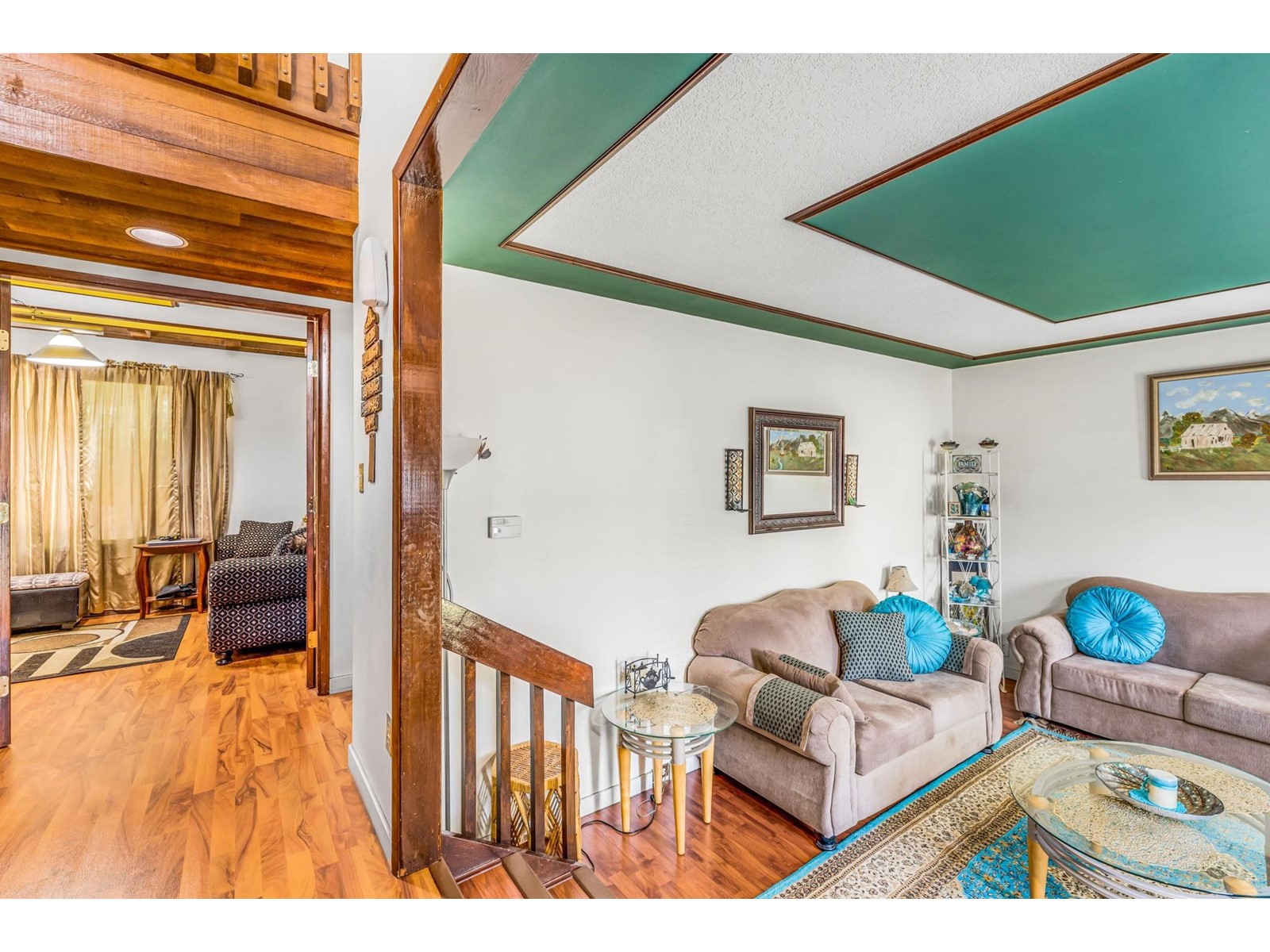 Photo 5 of 13719 Glen Place, Surrey BC