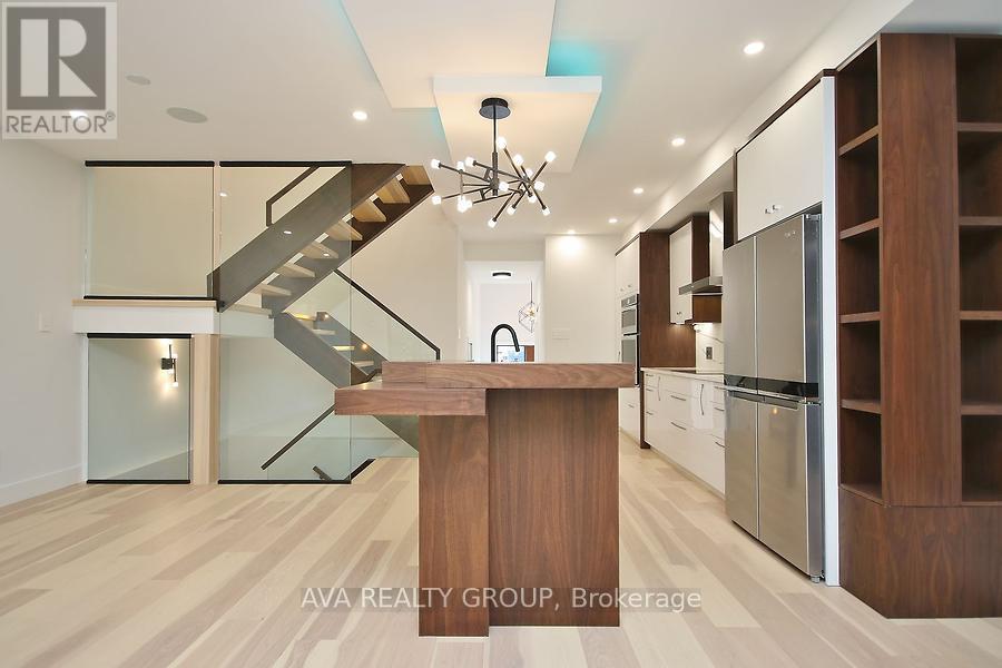 Photo 18 of 375 B Madison Avenue, Ottawa ON