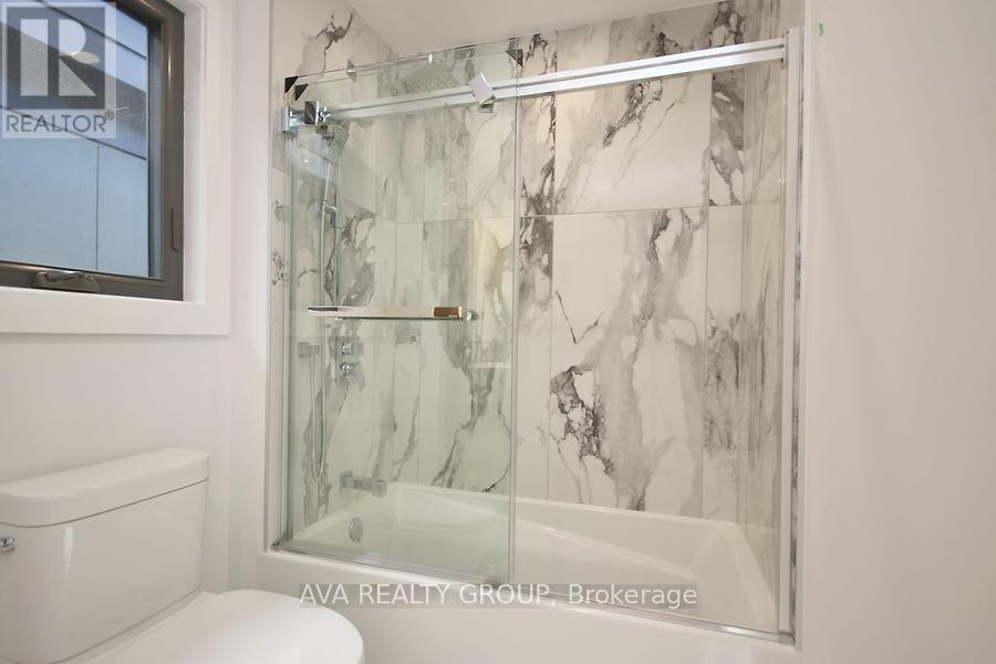 Photo 36 of 375 B Madison Avenue, Ottawa ON