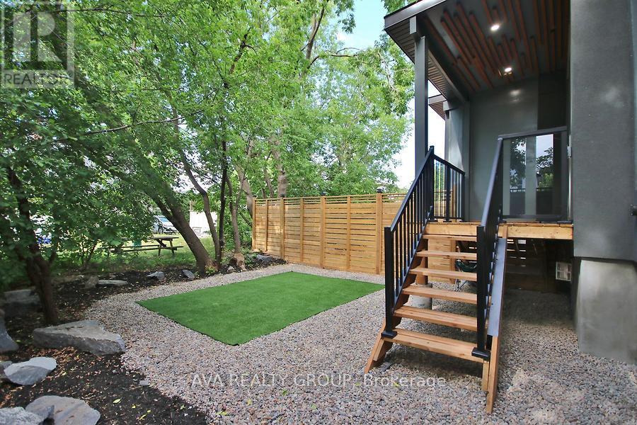 Photo 44 of 375 B Madison Avenue, Ottawa ON