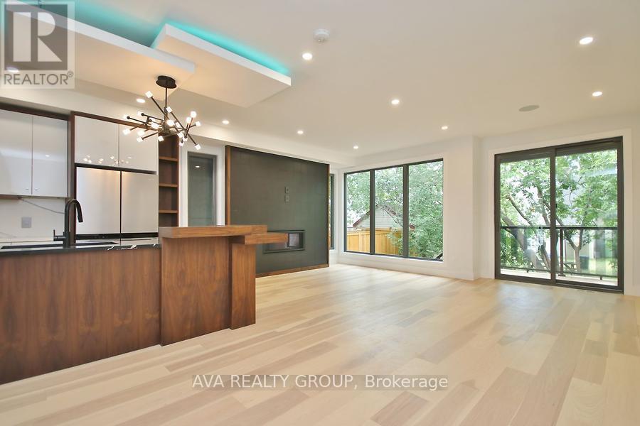 Photo 9 of 375 B Madison Avenue, Ottawa ON
