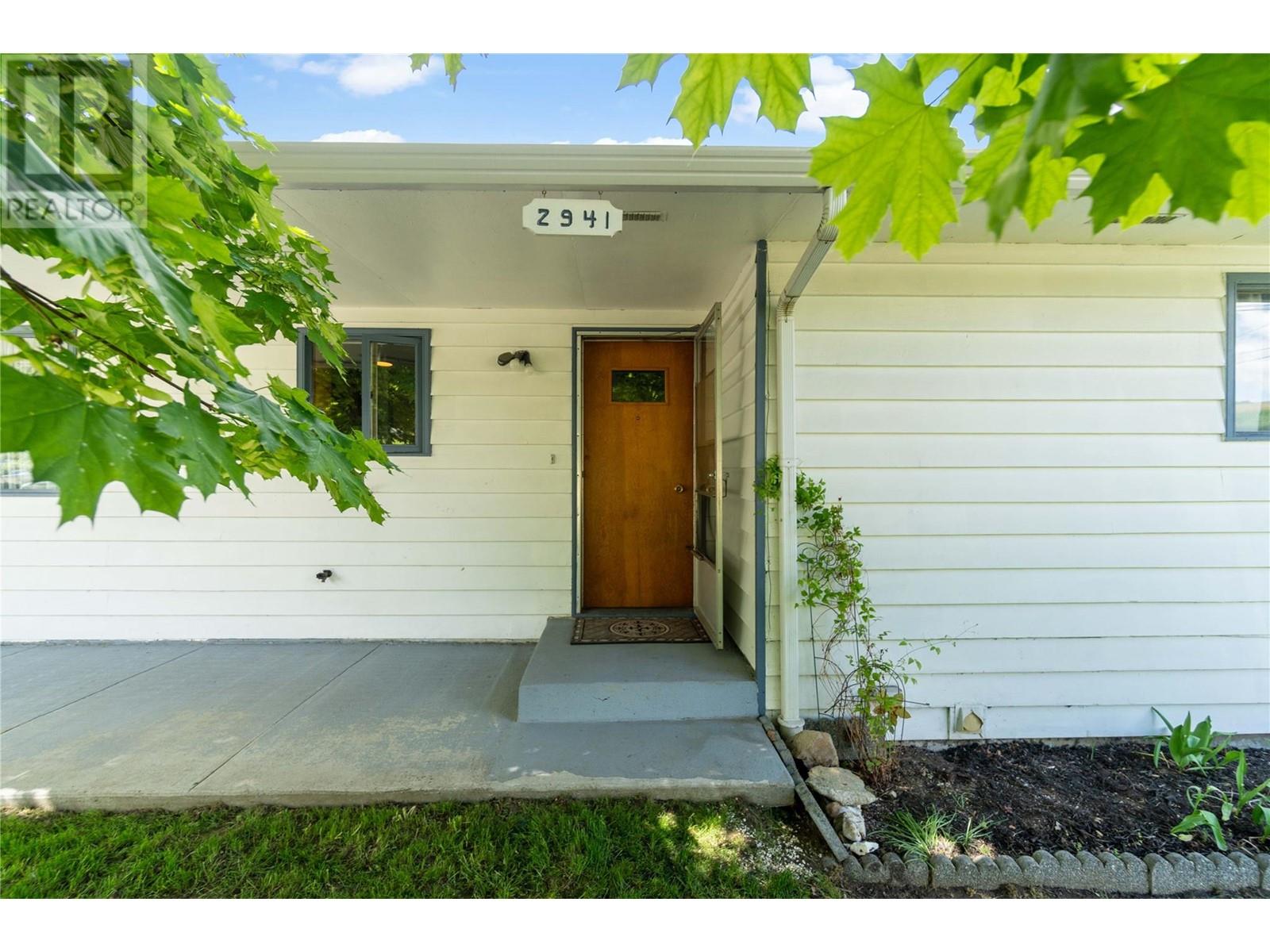  2941 30 Street Northeast, Salmon Arm