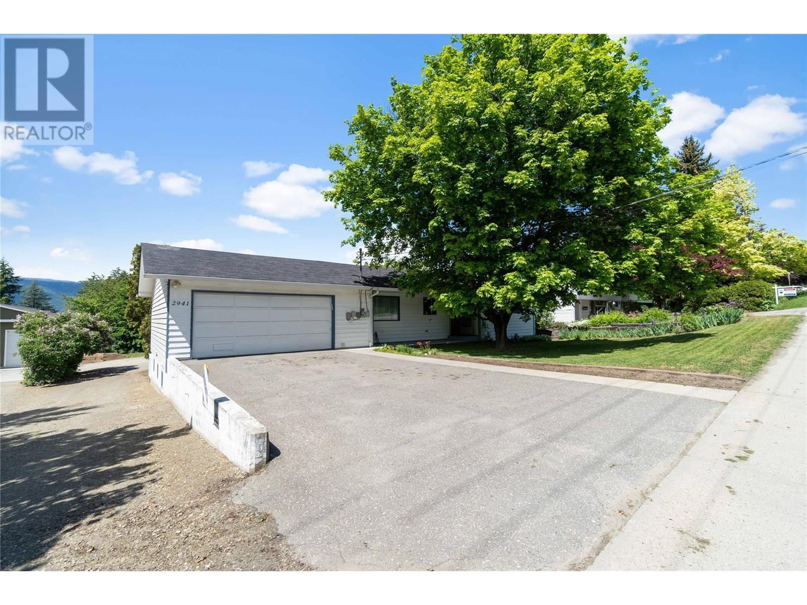  2941 30 Street Northeast, Salmon Arm