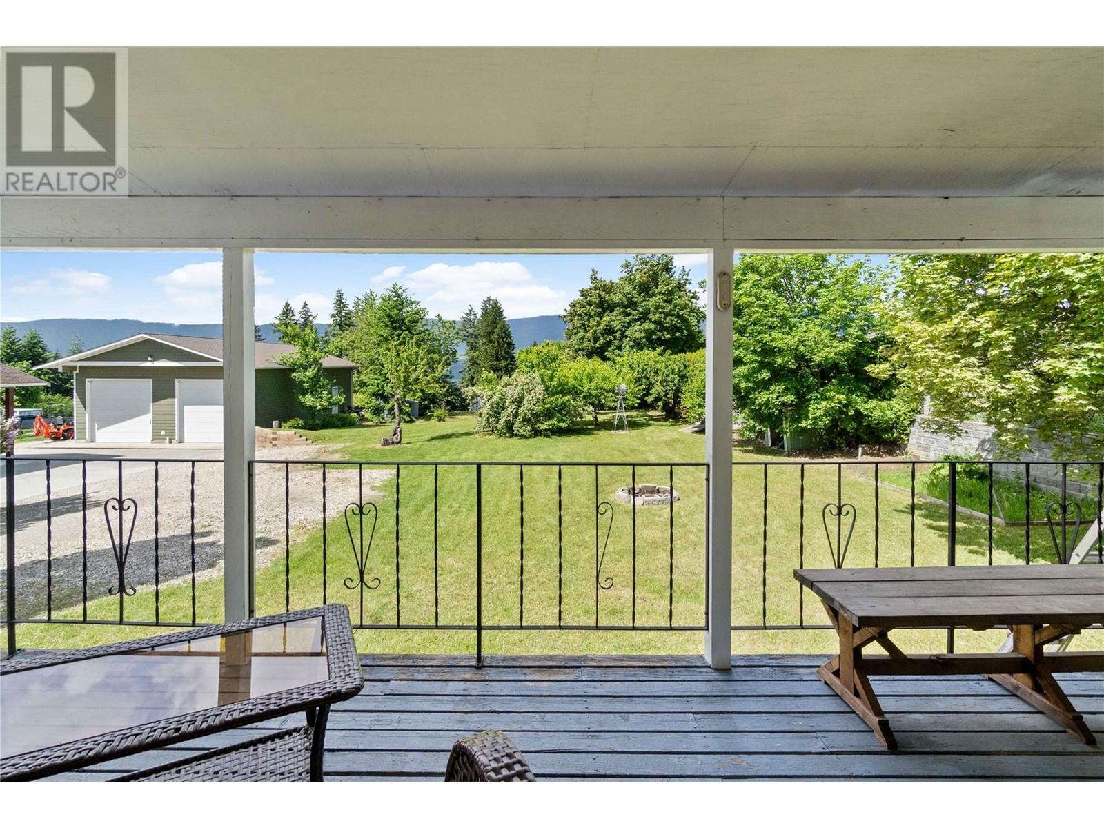  2941 30 Street Northeast, Salmon Arm