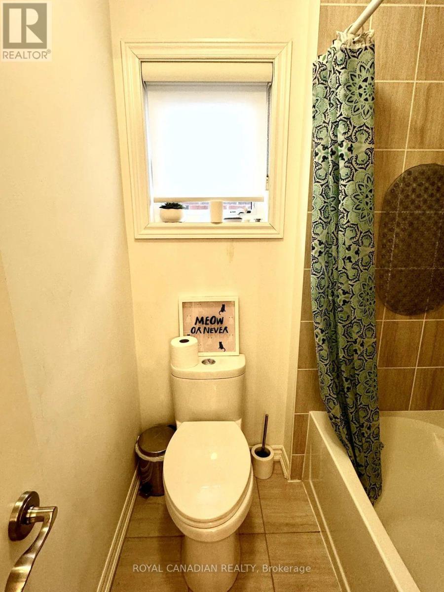 Photo 25 of Upper 105 Elephant Hill Drive, Clarington ON