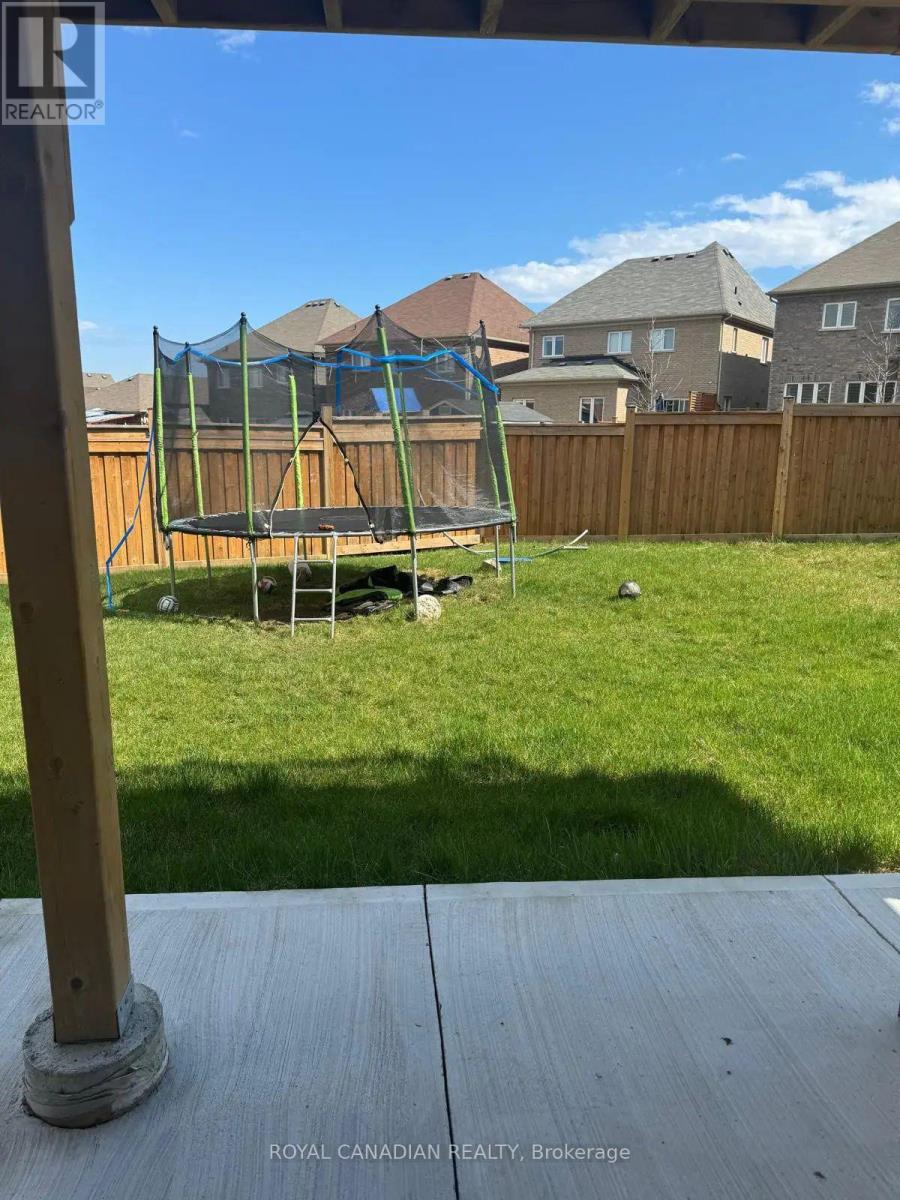 Photo 35 of Upper 105 Elephant Hill Drive, Clarington ON