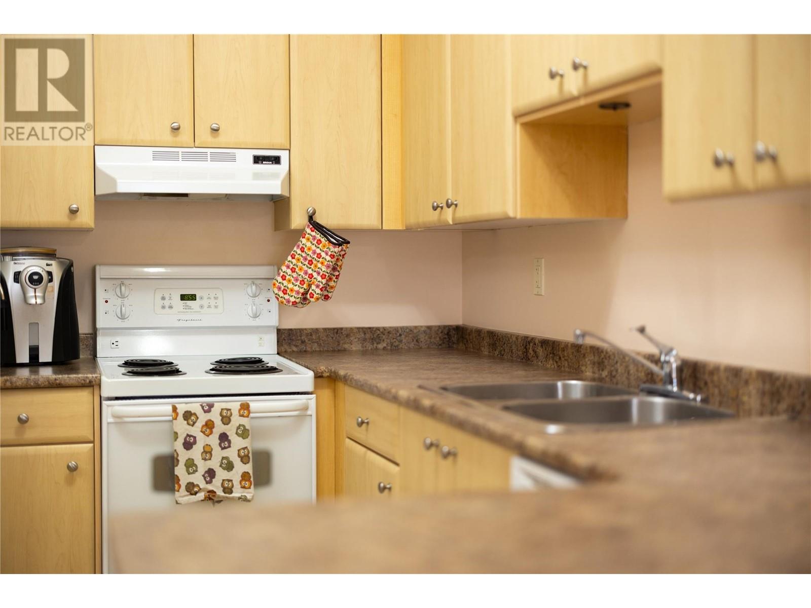 Photo 32 of 1433 Red Mountain Place, Vernon BC