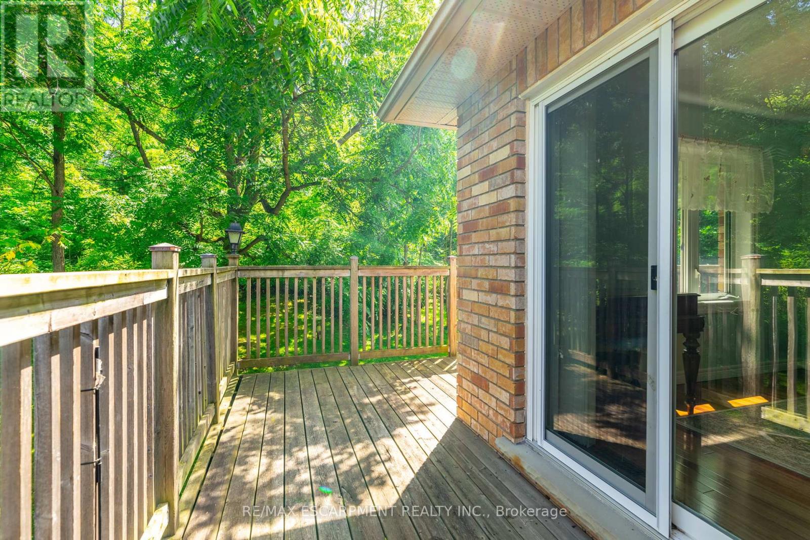 Photo 45 of 86 Ridge Road E, Grimsby ON