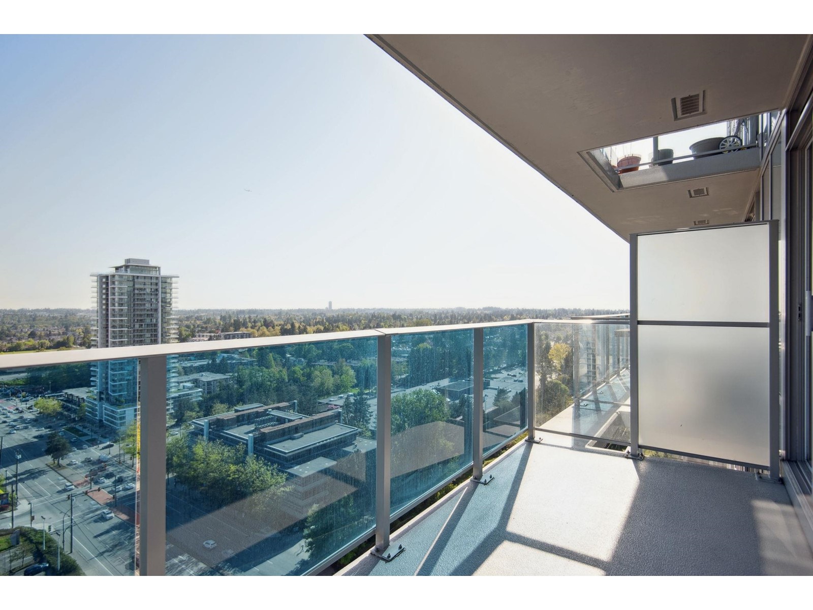 2001 13615 FRASER HIGHWAY, Surrey real estate listing R3006599
