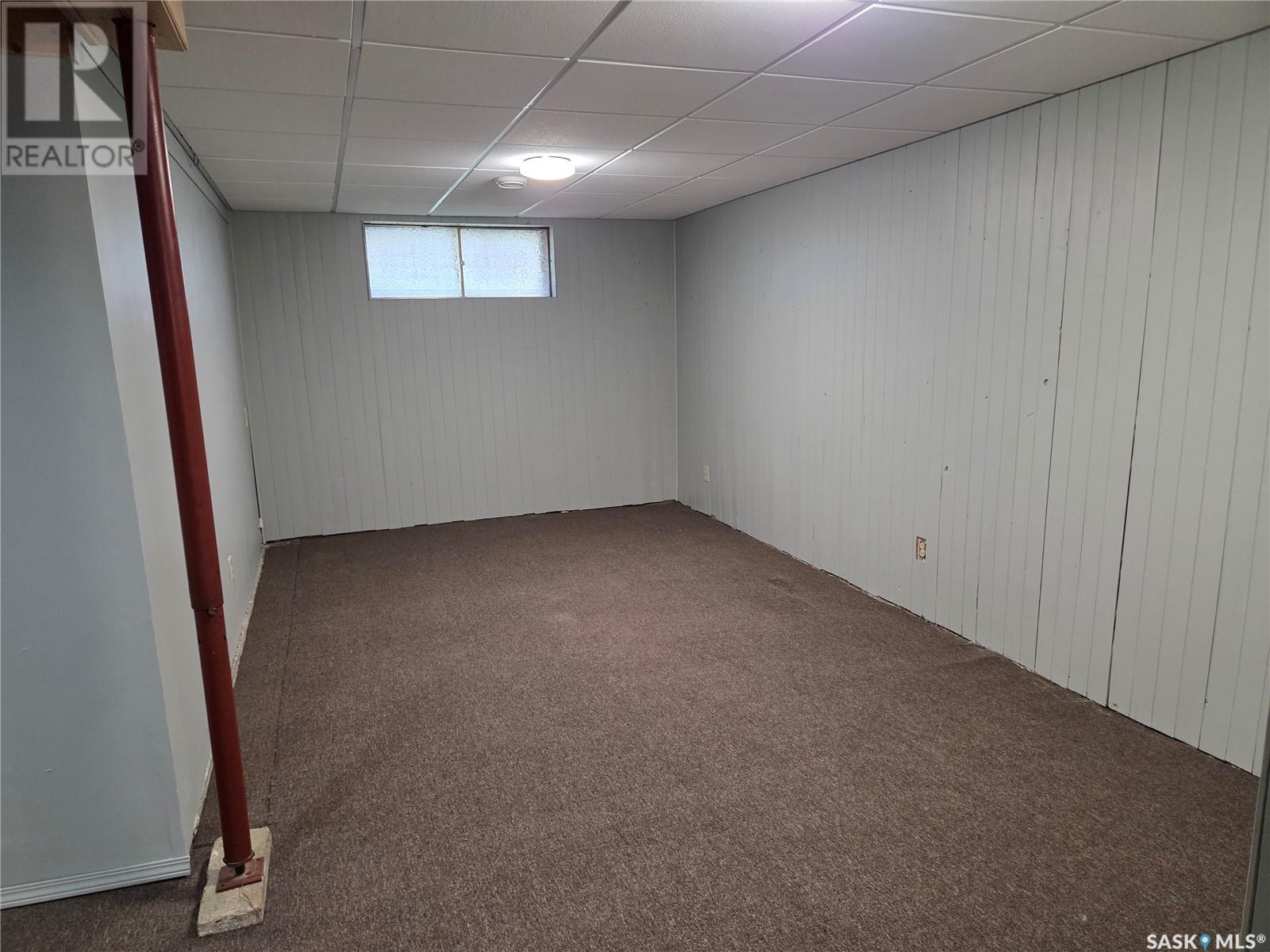 Single Family House Raised bungalow for Sale in  Horace STREET Regina 