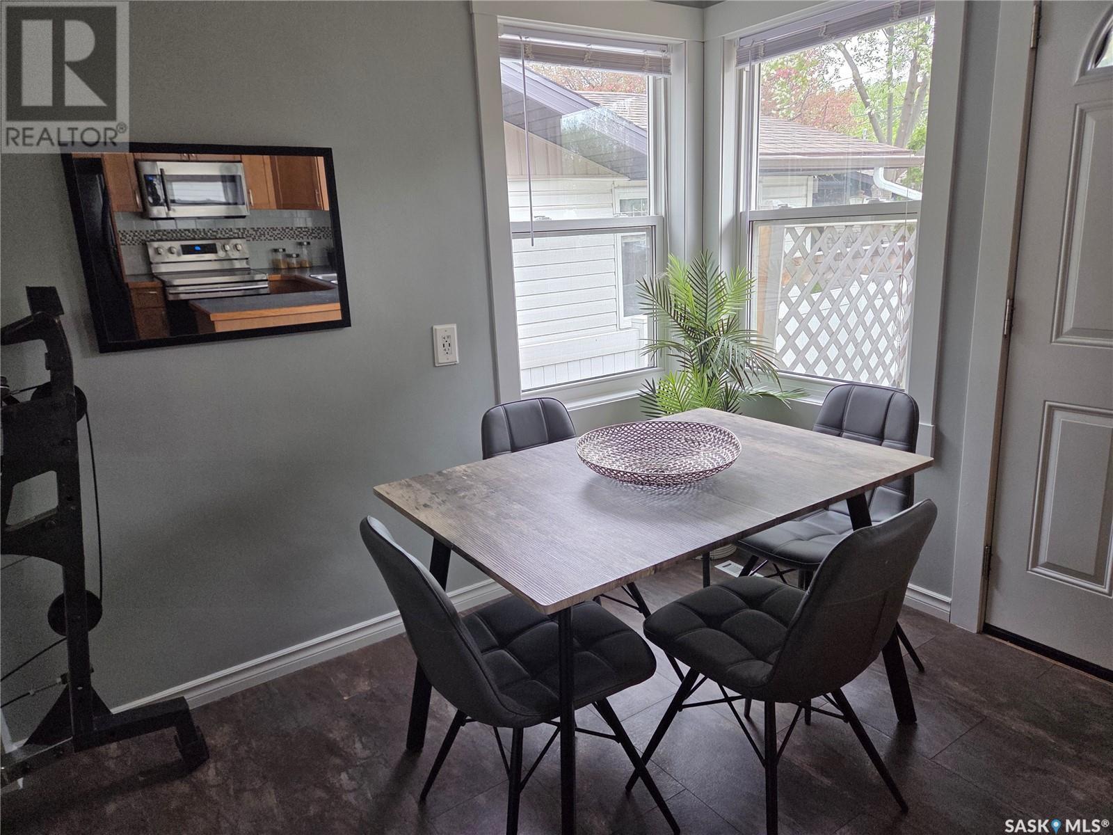 Single Family House Raised bungalow for Sale in  Horace STREET Regina 