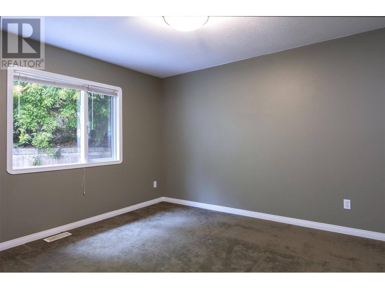  1201 Trevor Drive, West Kelowna