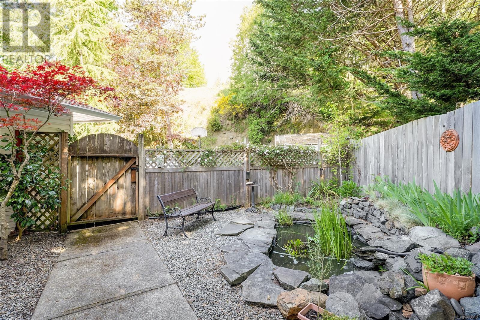 2056 Gladys Pl, Sooke