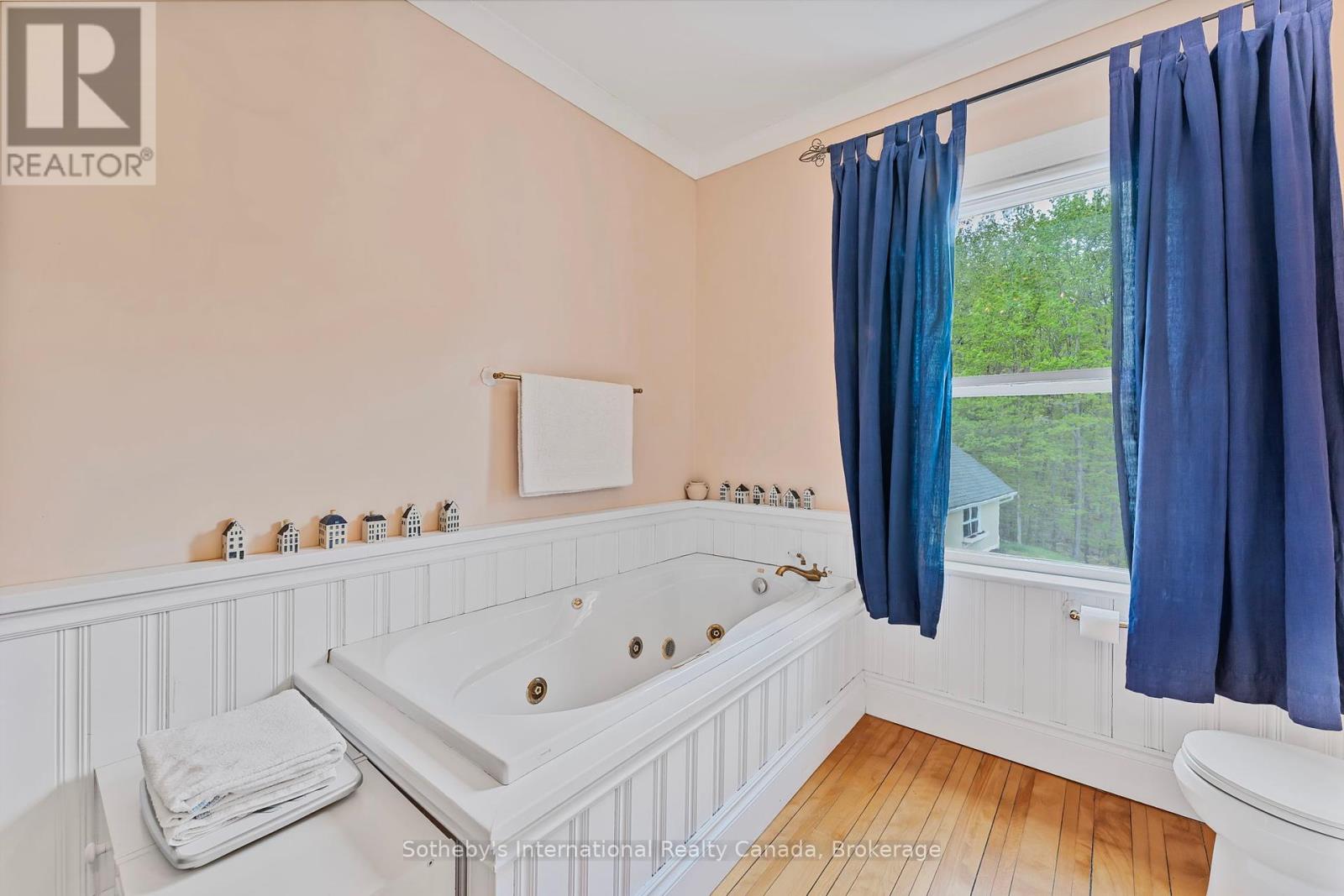 Photo 16 of 81 A Wind Rose Lane, Ryerson ON