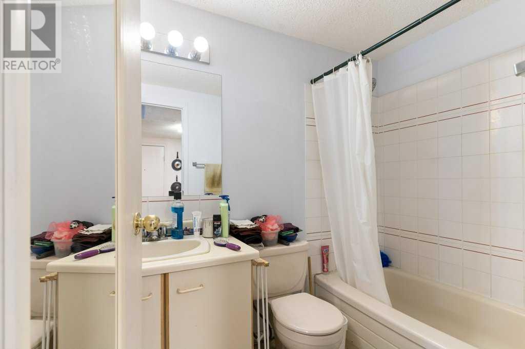 Single Family House Loft for Sale in   A Street SW Kingsland Calgary 
