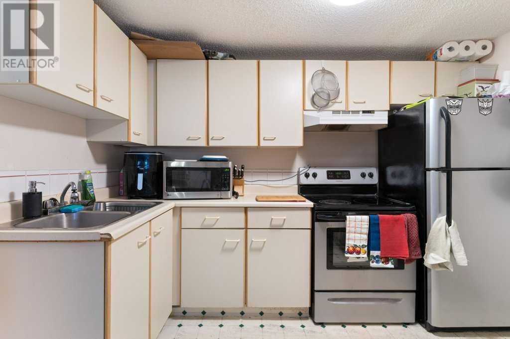 Single Family House Loft for Sale in   A Street SW Kingsland Calgary 