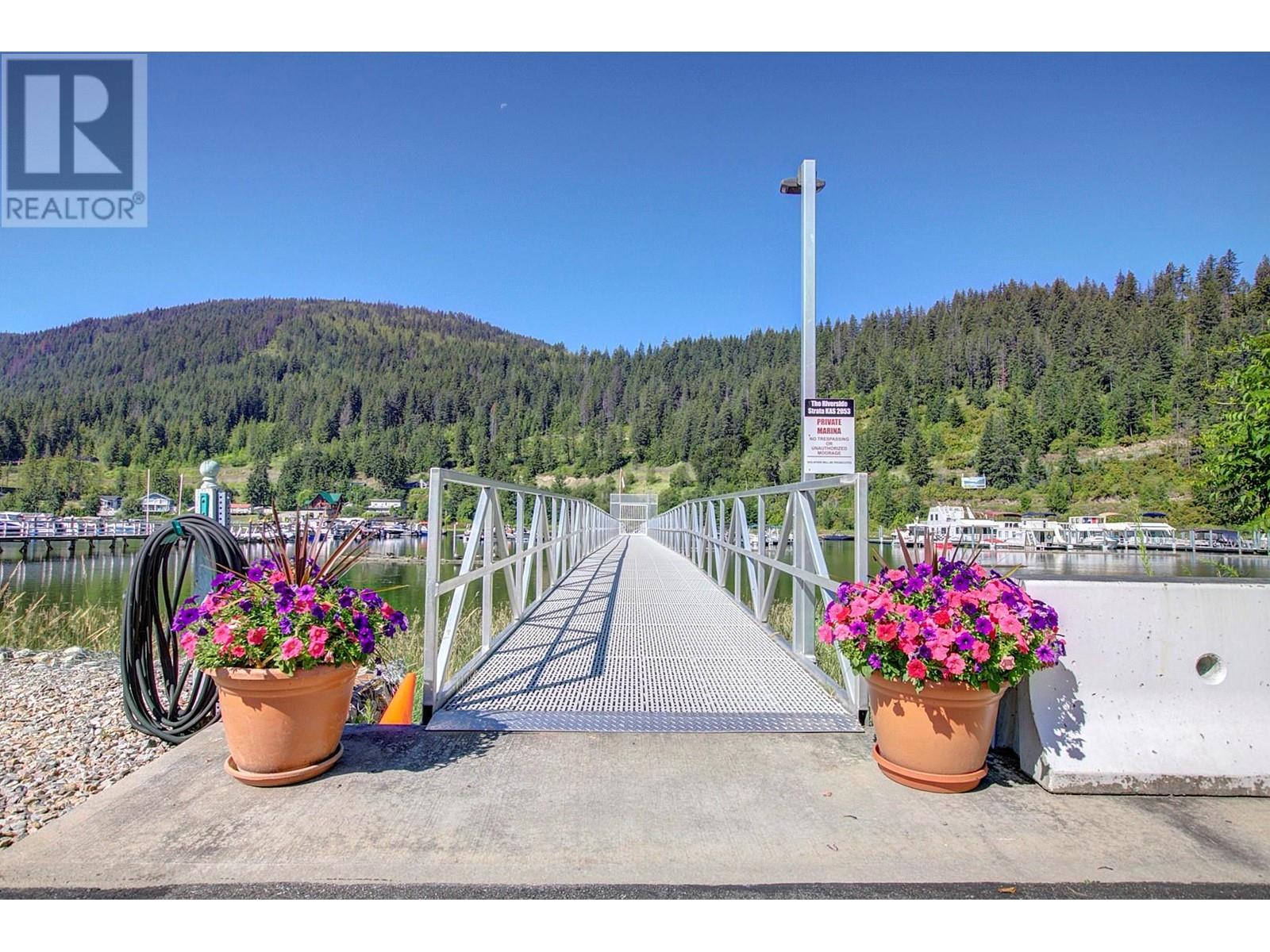 319 1002 Riverside Avenue, Sicamous