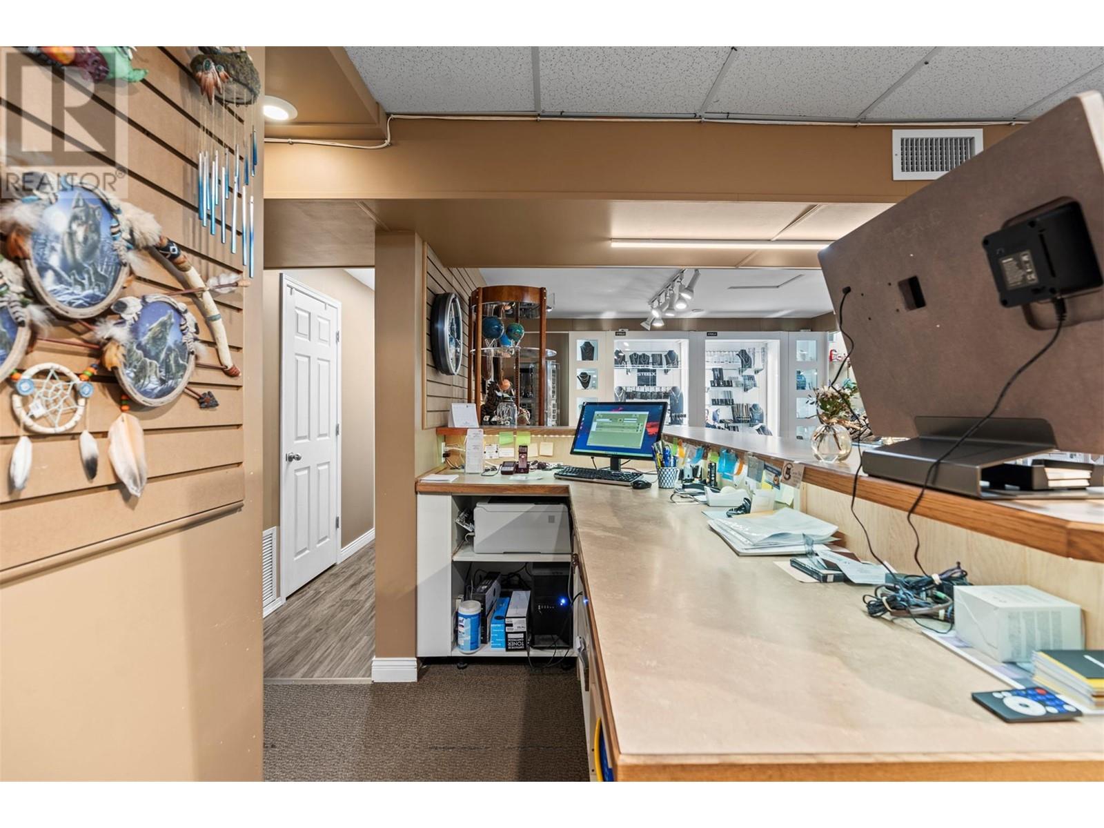  608 Cliff Avenue, Enderby
