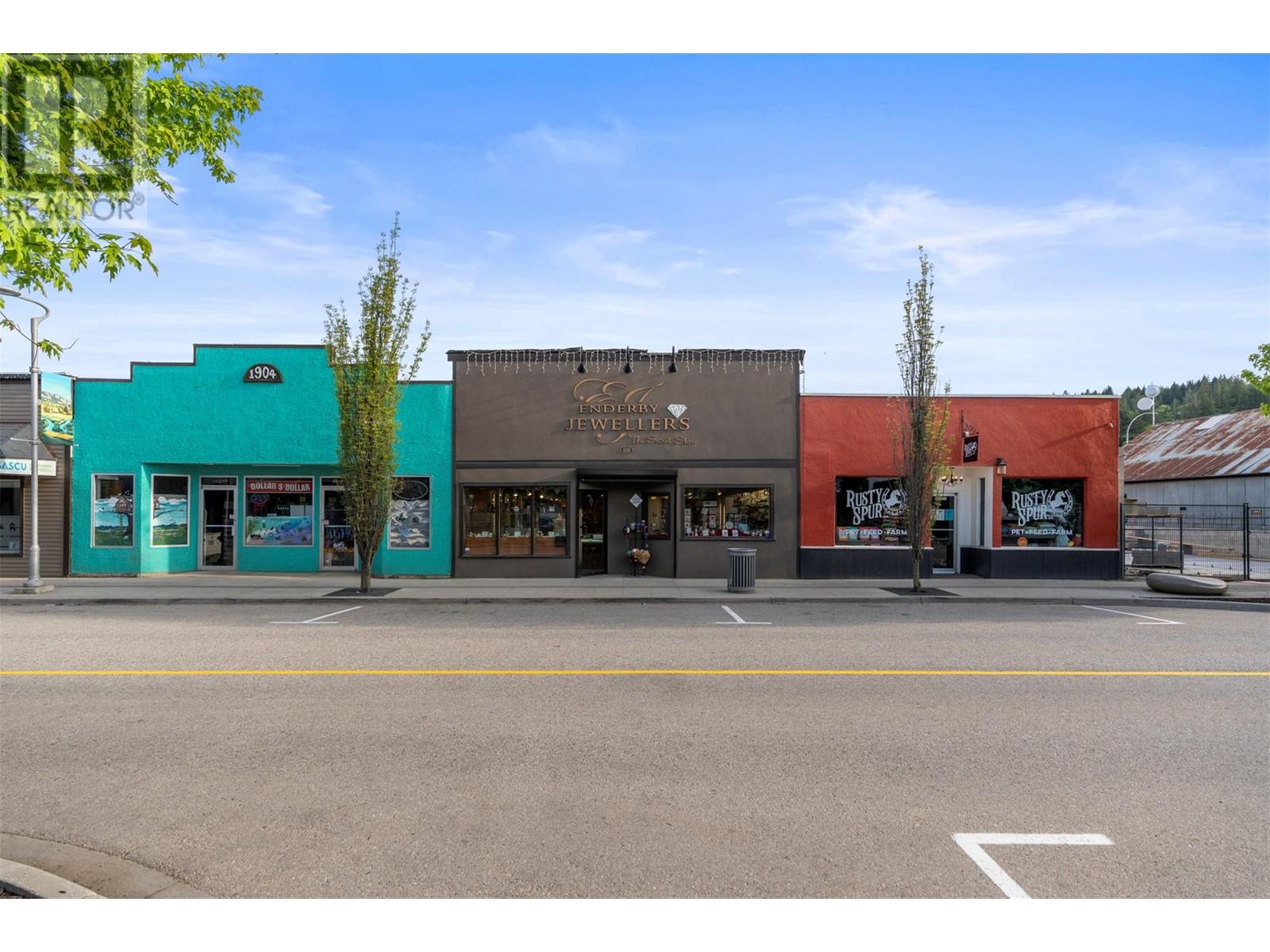  608 Cliff Avenue, Enderby