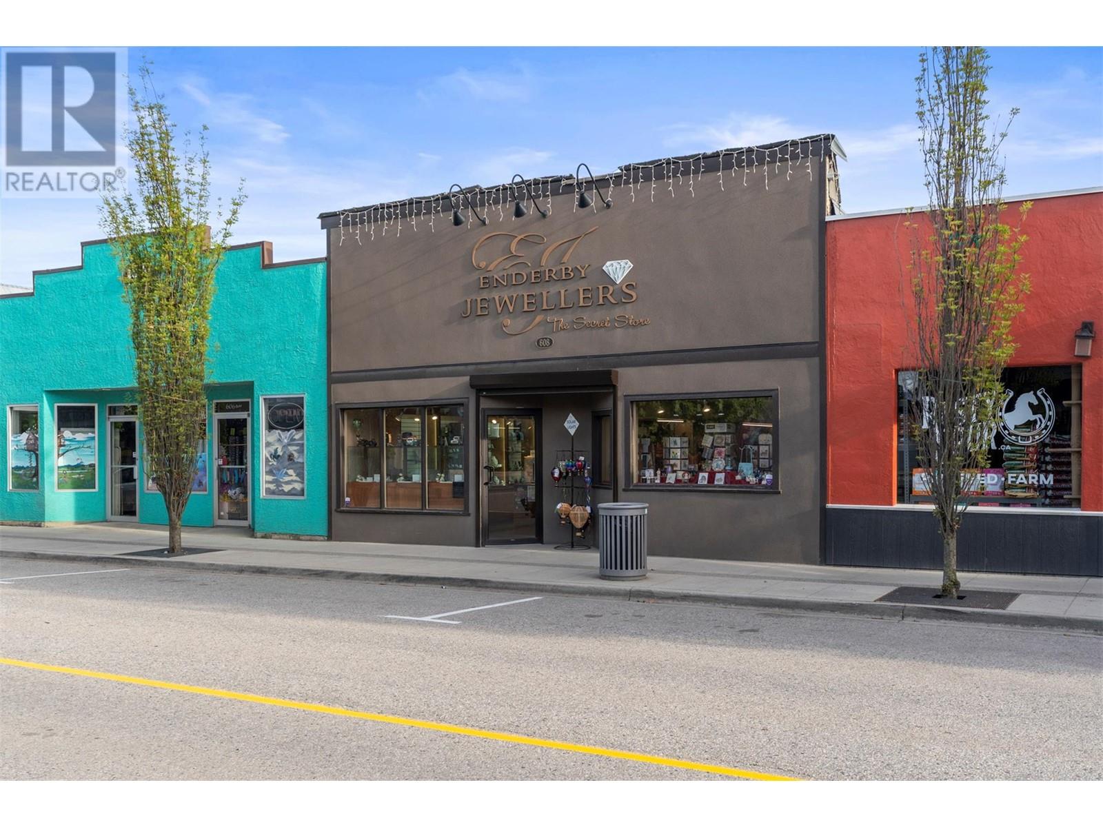  608 Cliff Avenue, Enderby
