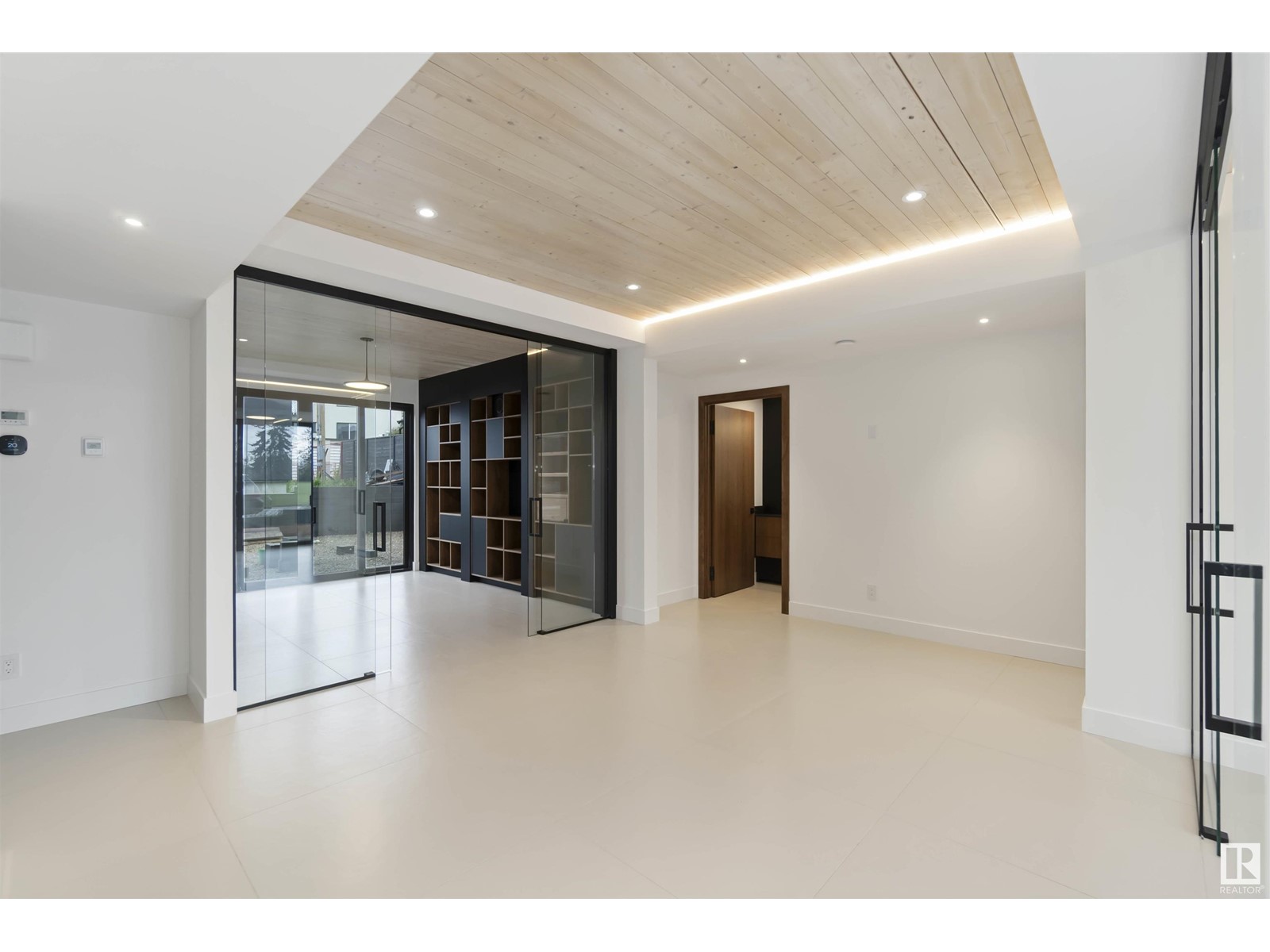 8915 STRATHEARN DR NW, Edmonton