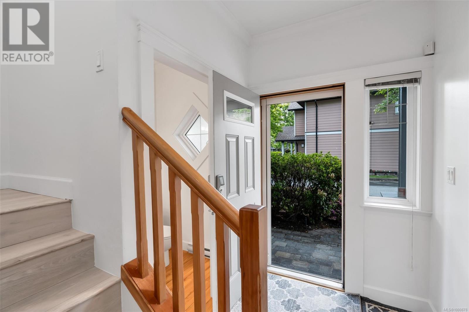 Photo 17 of 19 2210 Sooke Rd, Colwood BC