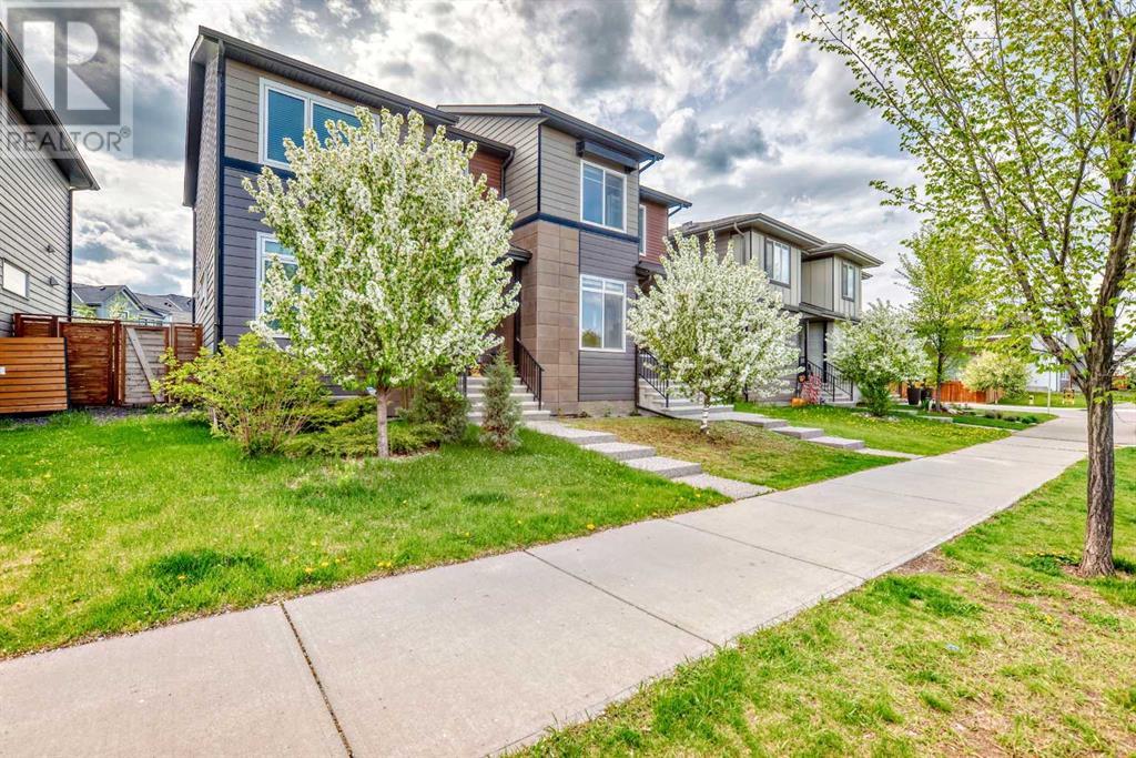 Single Family House for Sale in  WALGROVE Drive SE Walden Calgary 