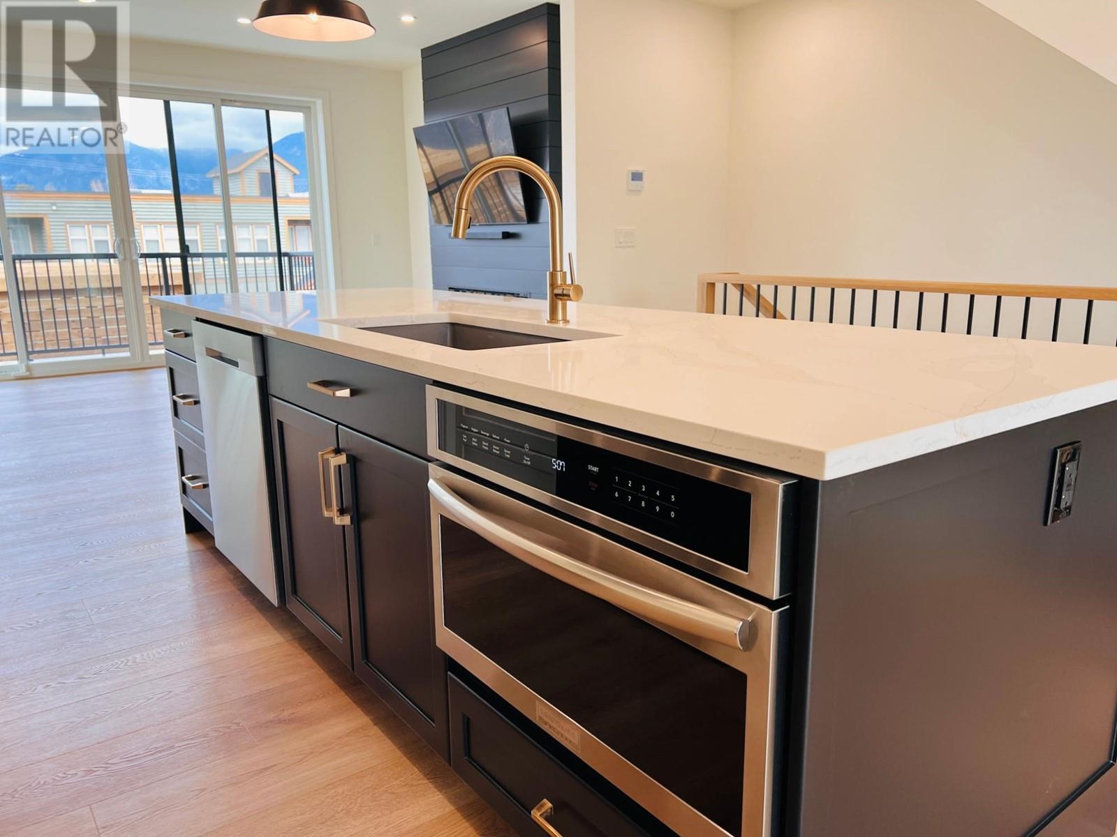 Photo 11 of 510 14th Street Unit 304, Invermere BC