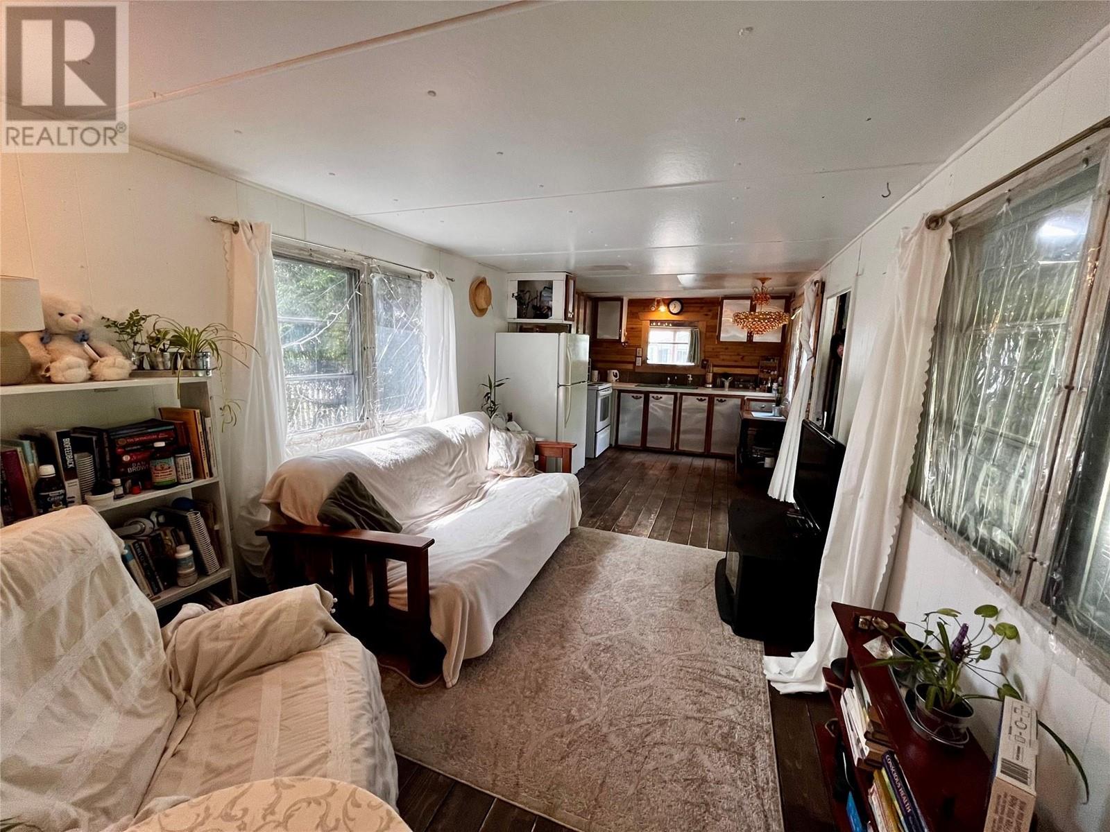 Photo 22 of 814 Josephine Street, New Denver BC