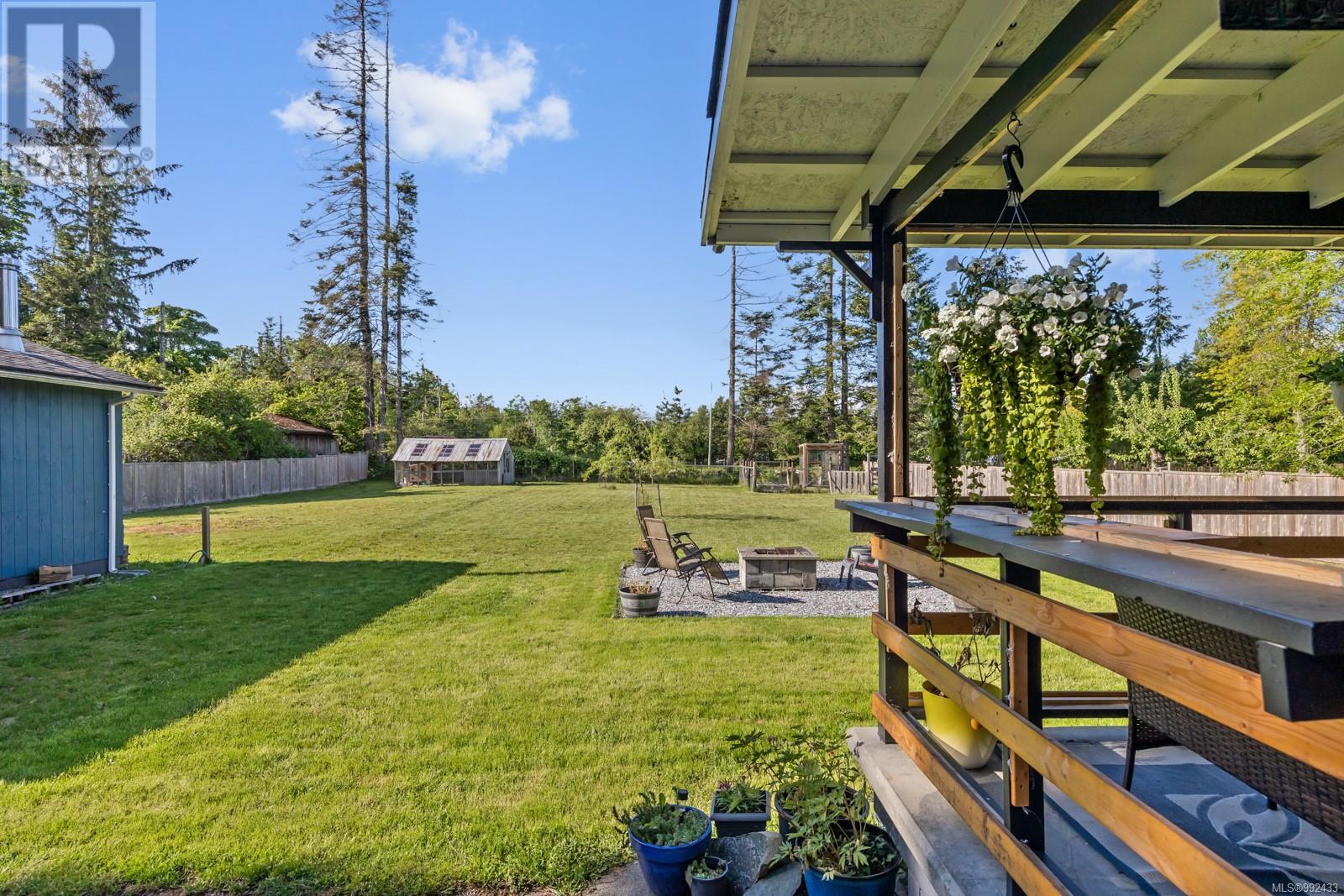 1770 Holmstrom Rd, Campbell River real estate listing 992433