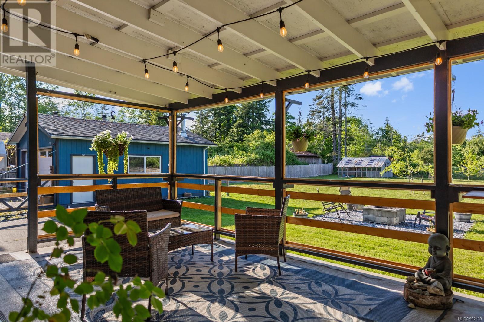 1770 Holmstrom Rd, Campbell River real estate listing 992433