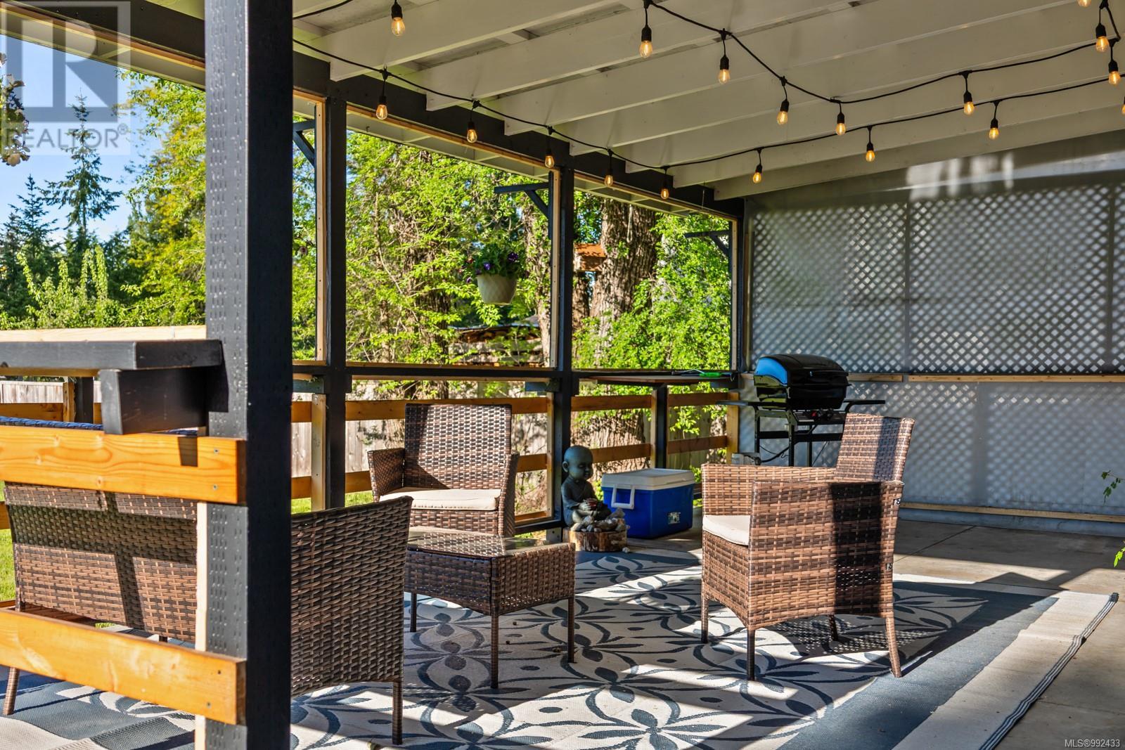 1770 Holmstrom Rd, Campbell River real estate listing 992433
