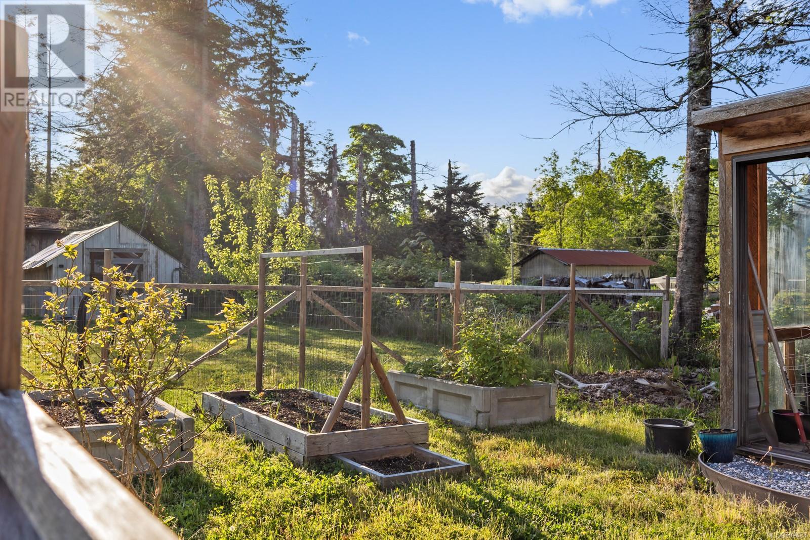 1770 Holmstrom Rd, Campbell River real estate listing 992433