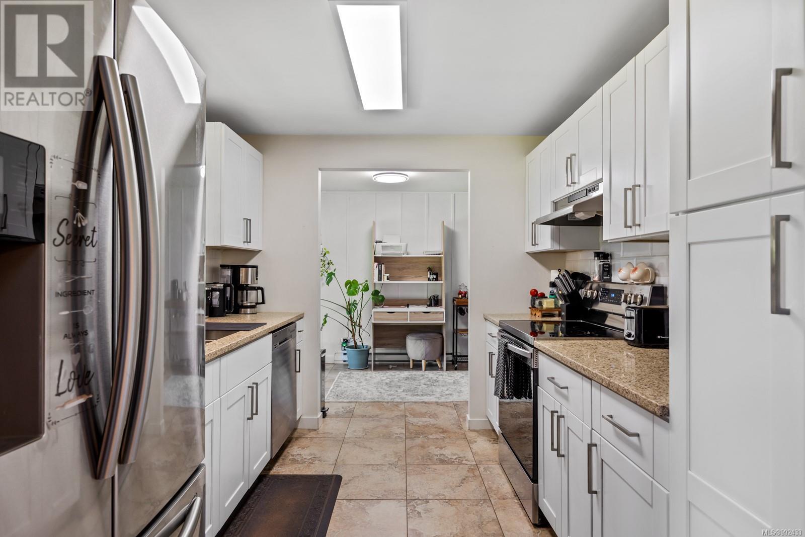 1770 Holmstrom Rd, Campbell River real estate listing 992433