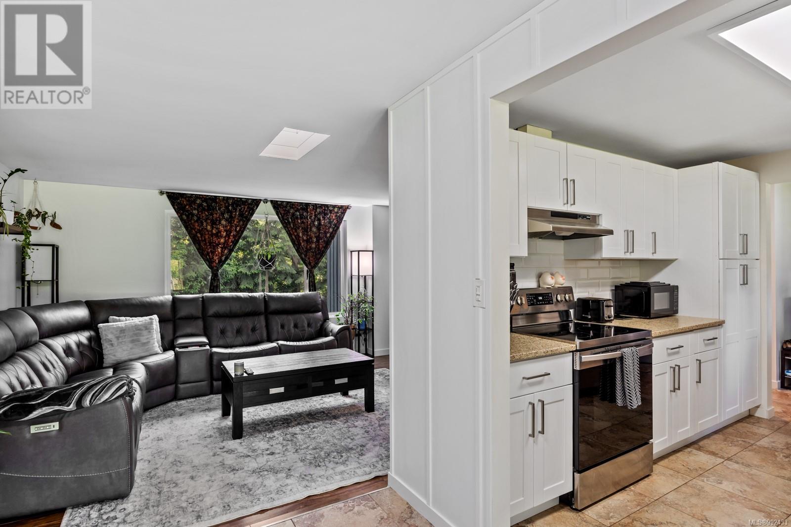 1770 Holmstrom Rd, Campbell River real estate listing 992433