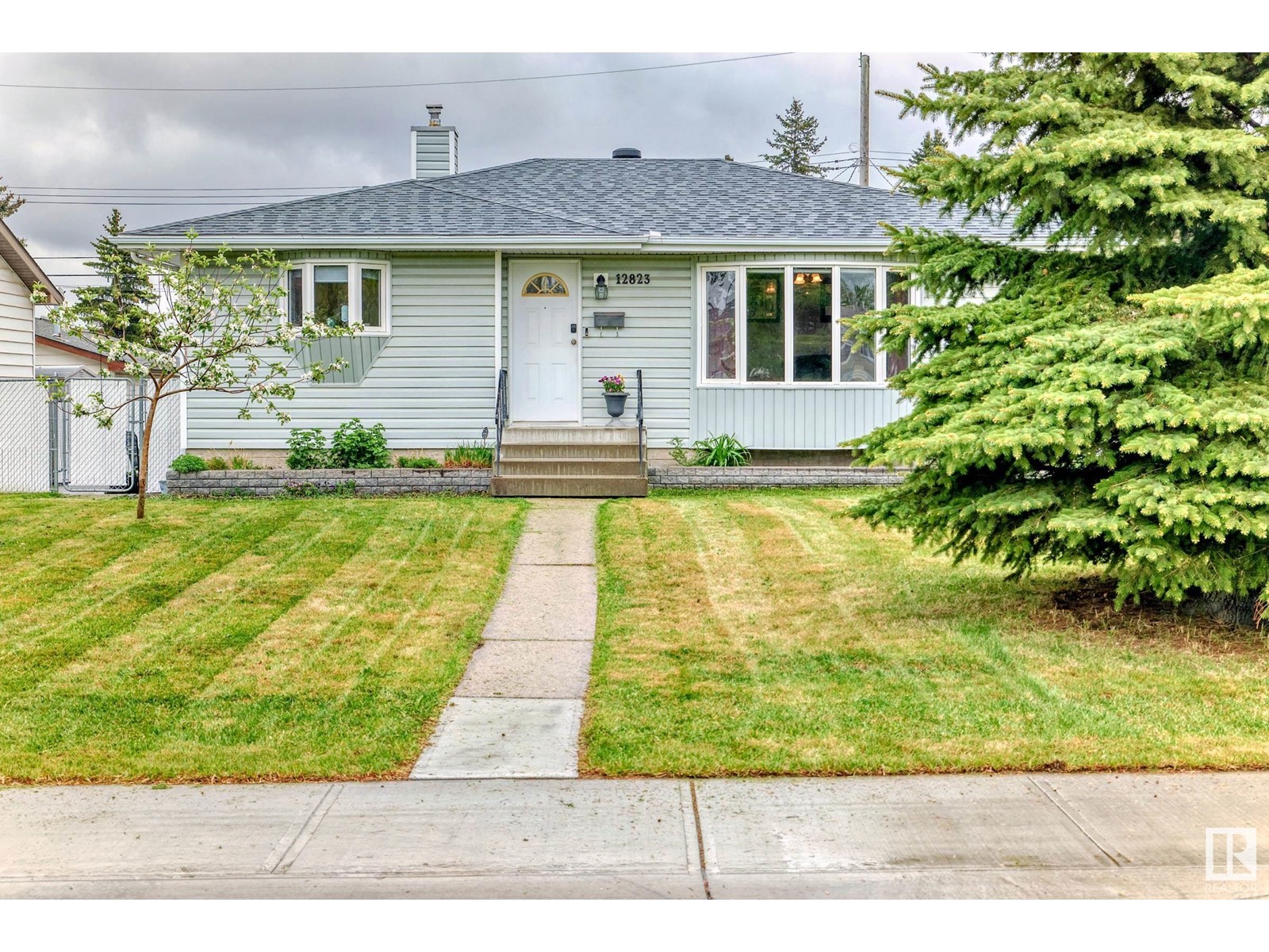 12823 95A ST NW, Edmonton, Alberta