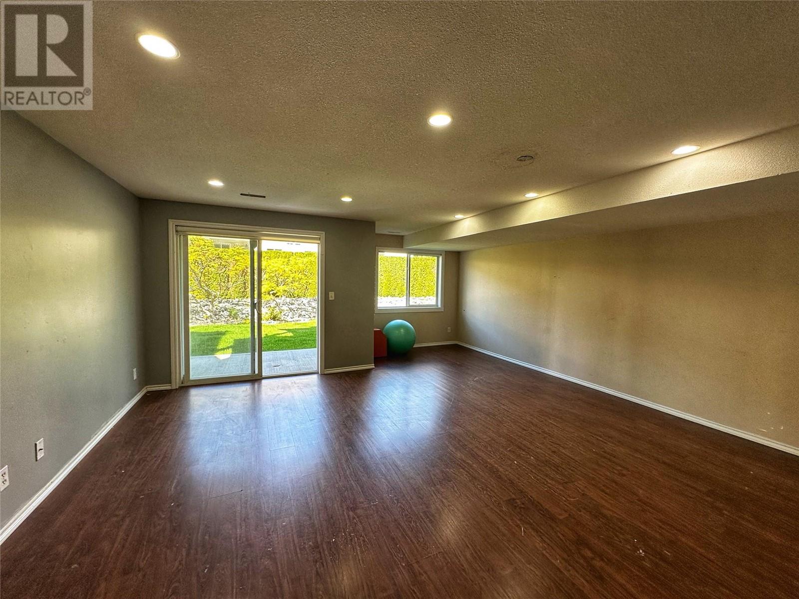 Photo 4 of 5901 Heritage Drive Unit 5, Vernon BC