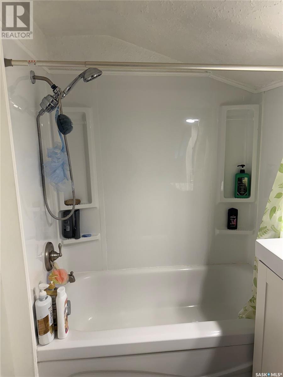 Photo 7 of 234 Macmurchy Avenue, Regina Beach SK