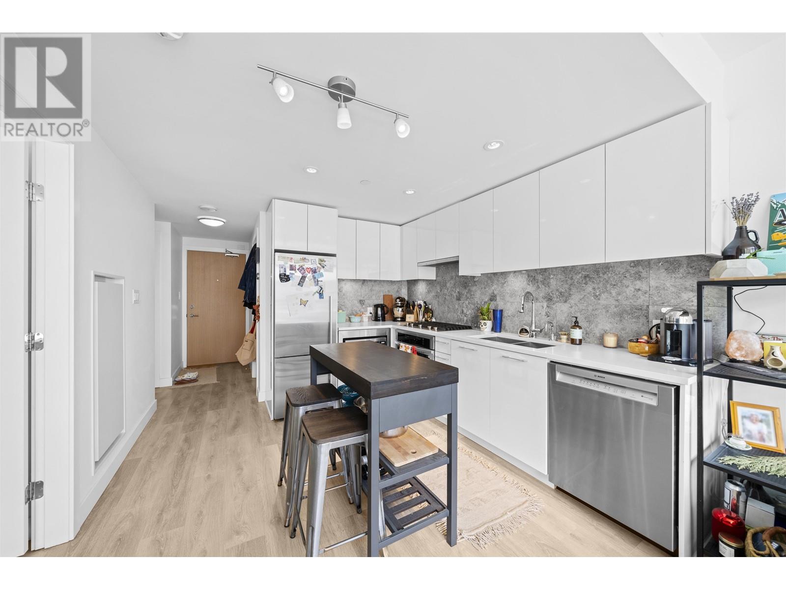 509 8538 RIVER DISTRICT CROSSING, Vancouver real estate listing R3006699